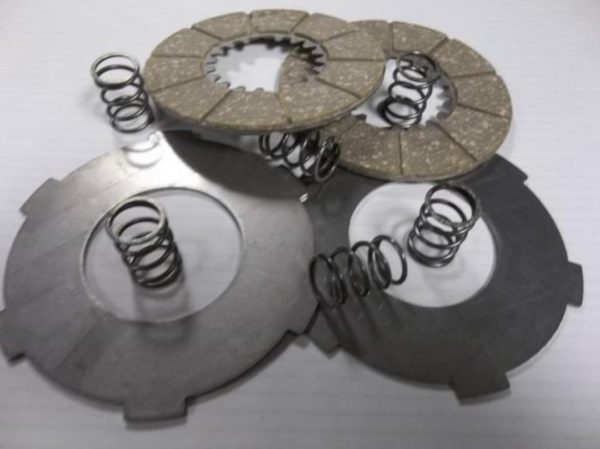 Kit Dischi Frizione Vespa (Tipo Originale) V98 (2 Dischi Guarniti+2Condotti)