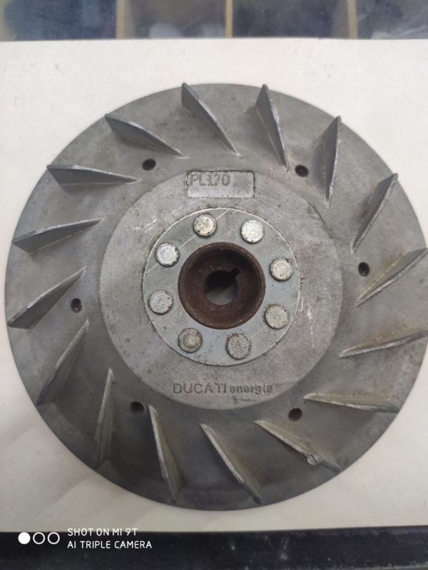 Volano Cono 20 Ducati Energia X Vespa 50 125 Prima Et3 Monta Con Statore 125 Et3 Oppure Pk 125